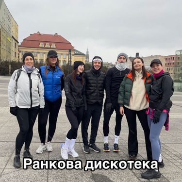 4 image in gallery