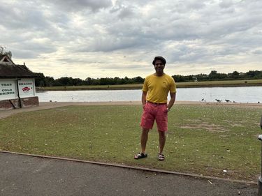 4 image in gallery
