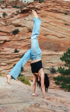 Callisthenics class handstand cover