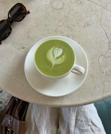 6 image in gallery